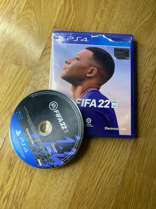PS4 Pro + FIFA 22 + Mando + Auriculares