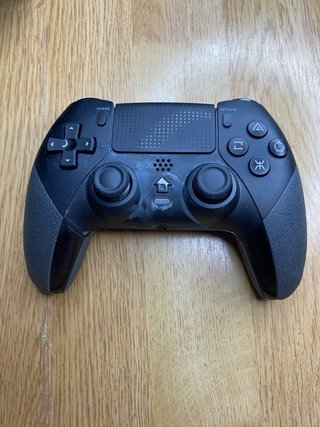 PS4 Pro + FIFA 22 + Mando + Auriculares