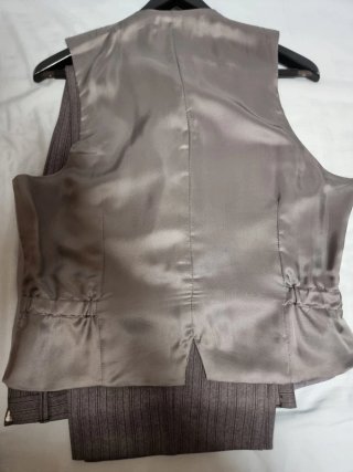 Traje de novio media etiqueta gris