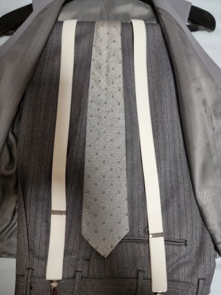 Traje de novio media etiqueta gris