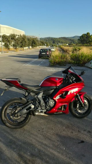 Yamaha R7 2022 - 77km