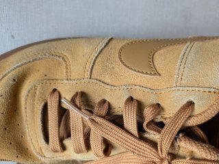 Nike Air Force 1 lv8 3 Mostaza