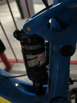 Bicicleta de carbono Felt azul 27,5 como nuevo