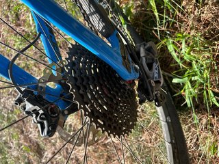 Bicicleta de carbono Felt azul 27,5 como nuevo