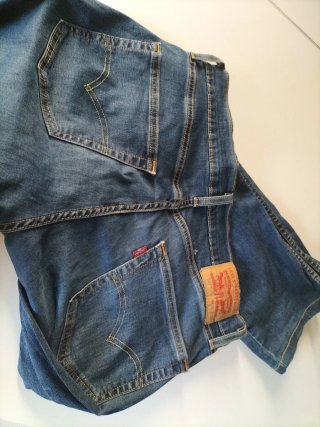 Pantalón vaquero Levis caballero azul