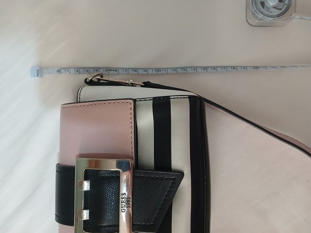 Bolso GUESS + regalo