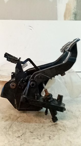 Pedal del freno mercedes-benz a1692906201 129716