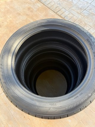 Juego de 4 neumáticos 215/50 R 18 92Y