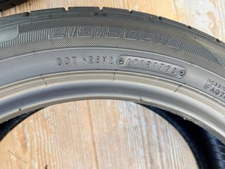 Juego de 4 neumáticos 215/50 R 18 92Y