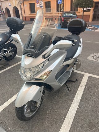 Kymco Sciting 500 Plata Maxi-Scooter