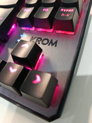 Teclado Gaming Krom Kernel TKL RGB