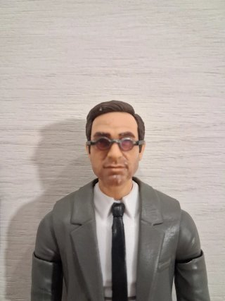 Figura Matt Murdock con bastón y periódico