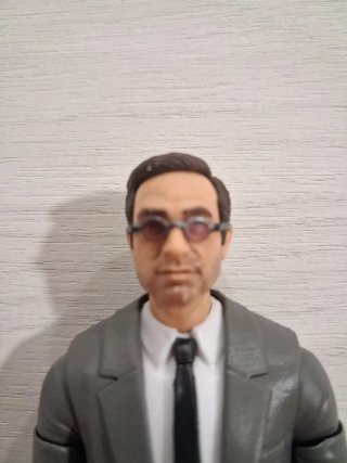 Figura Matt Murdock con bastón y periódico