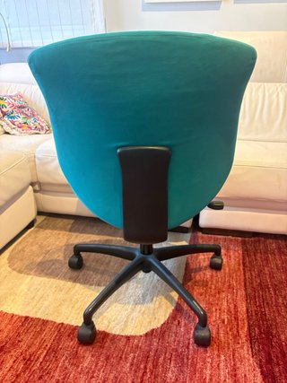 Silla de oficina ergonómica color verde azulado