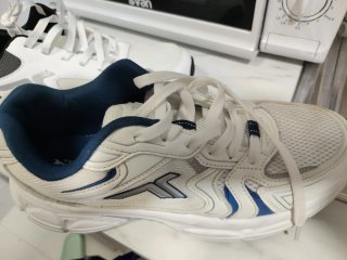 Zapatillas deportivas hombre plateadas y blancas