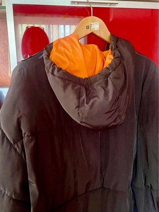 Plumas largo mujer negro/naranja oversize