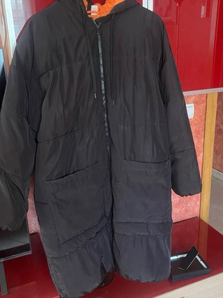Plumas largo mujer negro/naranja oversize