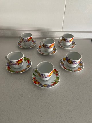 Juego de 6 tazas de café con platillos