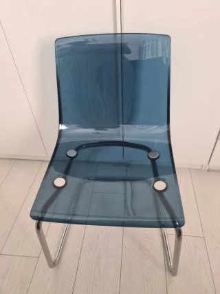 4 Sillas IKEA Tobias Azul Transparente