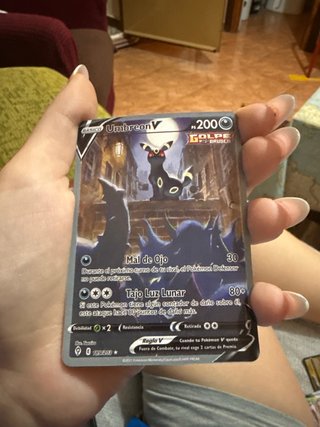 Carta Pokémon Umbreon V - Golpe Brusco
