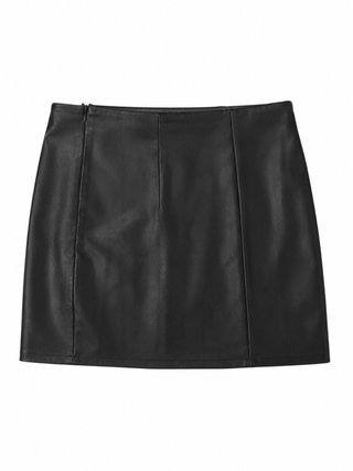Falda de cuero negra