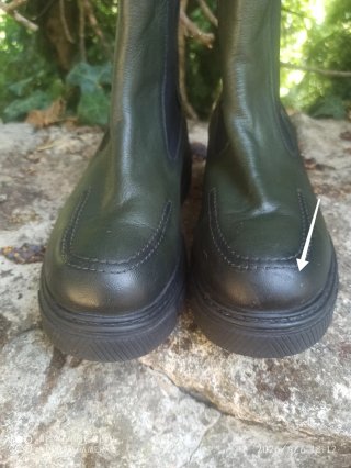 Botas verdes de cuero