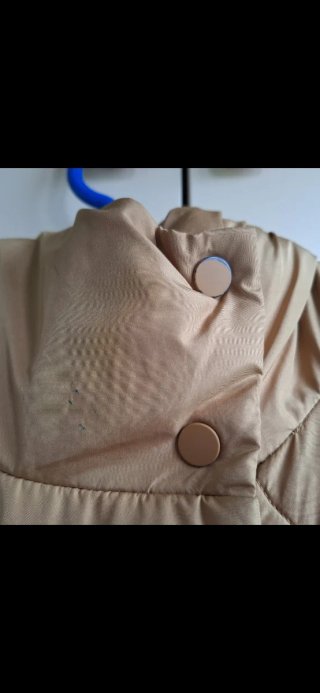 Chaquetón largo en color mostaza