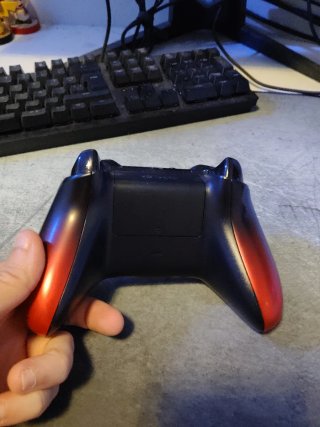 Mando Xbox Volcano Shadow