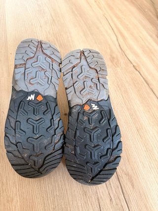Botas montaña Quechua T35