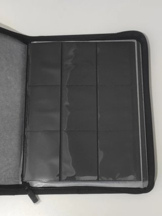 Pokemon Umbreon 3x3 Sleeve Binder