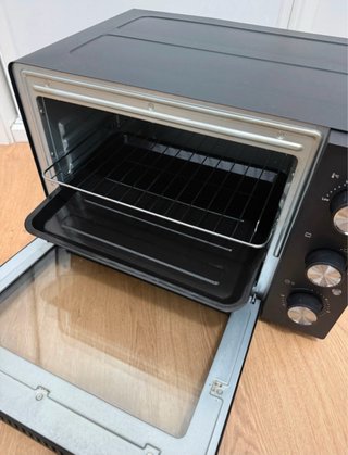 Horno sobremesa Taurus negro