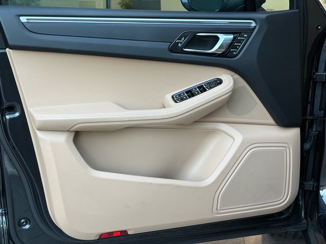 Porsche Macan Macan