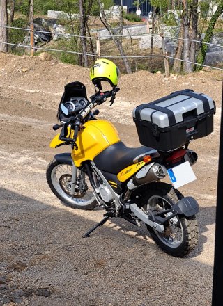 BMW F 650 GS Amarilla