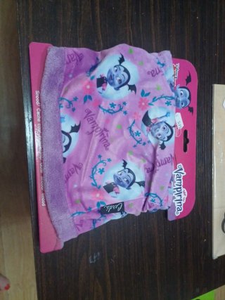 Braga de cuello Vampirina niña