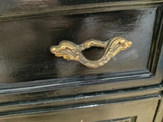 Mueble recibidor vintage negro tapa de mármol