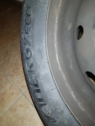 Neumático de coche