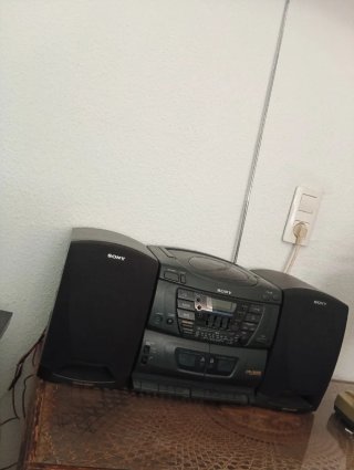 Equipo de música Sony CD/Radio/Casetera