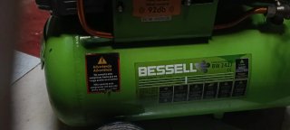Compresor Bessel casi nuevo + Accesorios Impecable