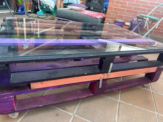 Mesa Palets con Cristal y ruedas