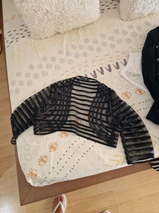 Chaqueta Adidas Roja con Rayas Negra