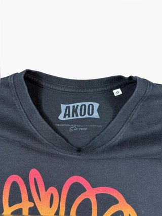Vintage Graphic T-Shirt akoo Black Y2K retro