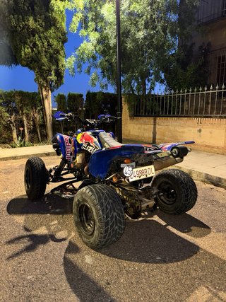 Suzuki LTZ 400