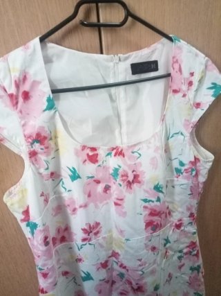 Vestido floral talla 44