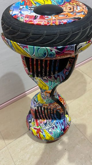 Hoverboard con diseño graffiti