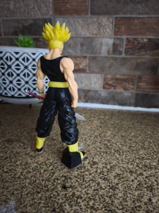 Figura Trunks Black Tank Sword