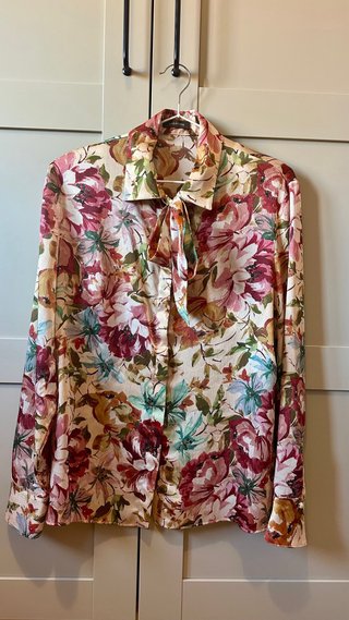 Blusa Lasserre floral con lazada