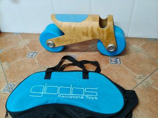 Correpasillos madera Glodos Bit