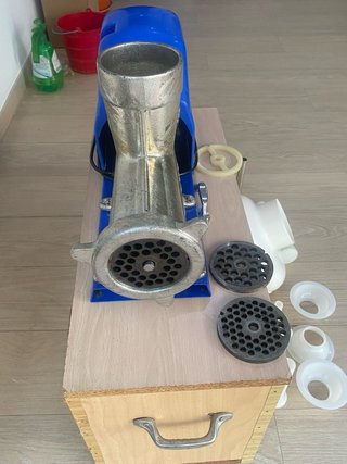 Picadora de carne eléctrica con accesorios