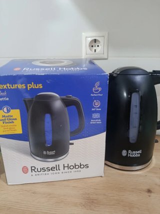 Hervidor de agua Russell Hobbs Negro