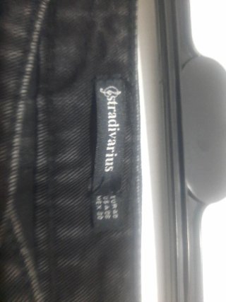 Falda vaquera Stradivarius negra corta